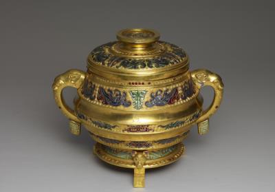 图片[2]-Gilt bronze gui-typed incense burner with glass inlay. Qing dynasty (1644-1911)-China Archive